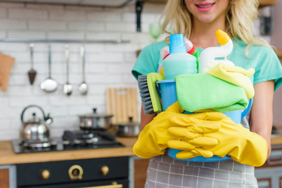 Wholesale Household, Cash & Carry