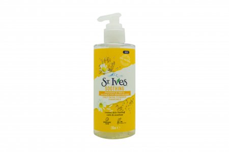 St. Ives Soothing Chamomile Face Wash 200ml